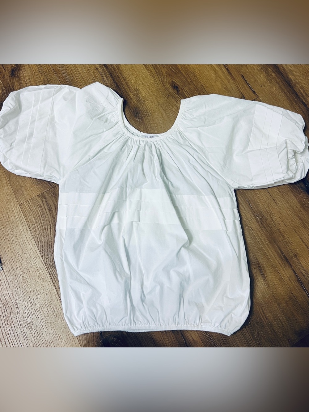 eesome White Puff Sleeve Peasant Top